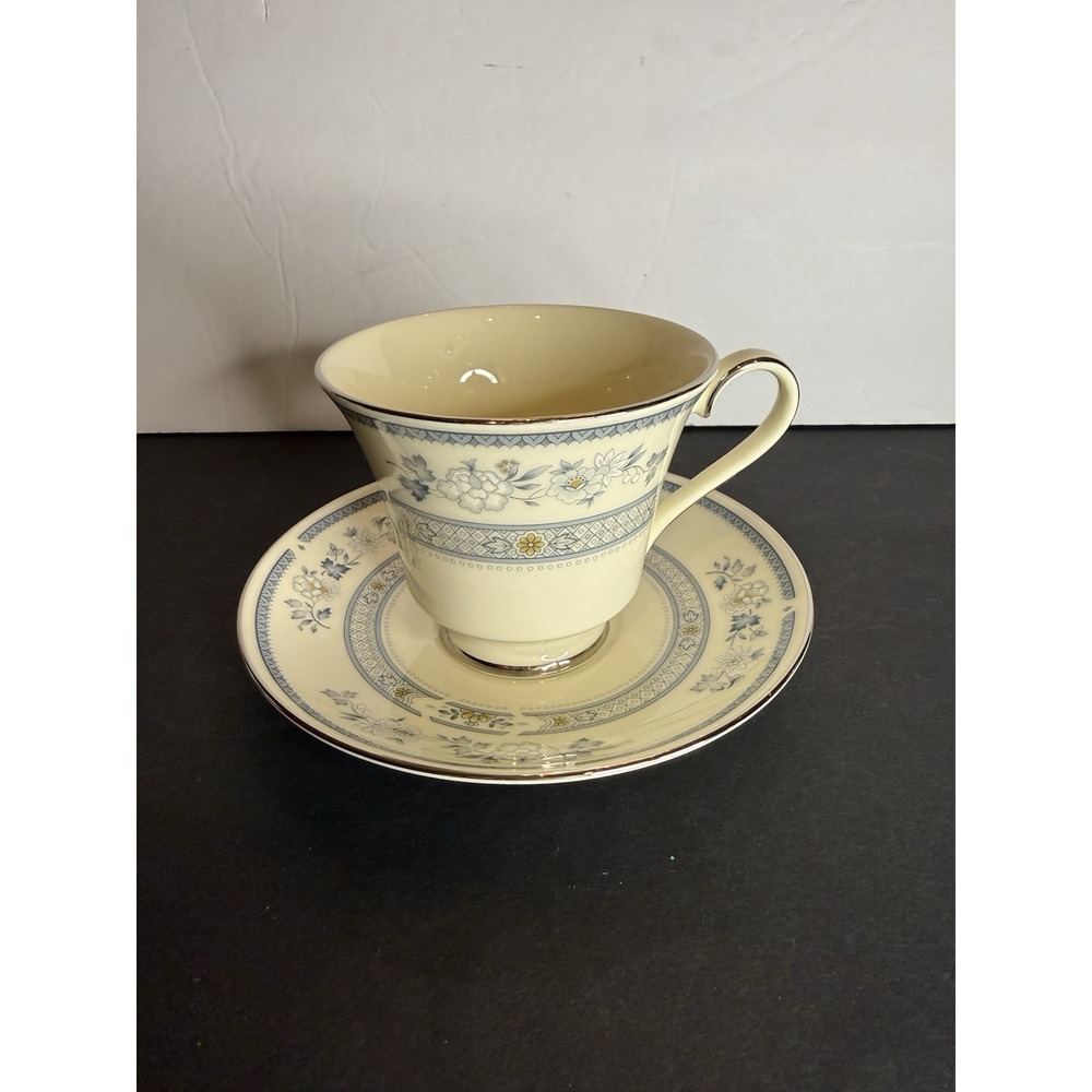 Minton Penrose Cup & Saucer Set Fine Bone China England Blue Gold Trim
